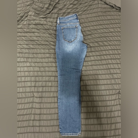 Old Navy RockStar Low Rise Super Skinny - Picture 2 of 7